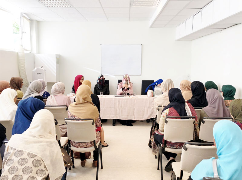 Dr Ghazala Hassan Qadri meets the Minhaj Sisters League Oslo (Norway)