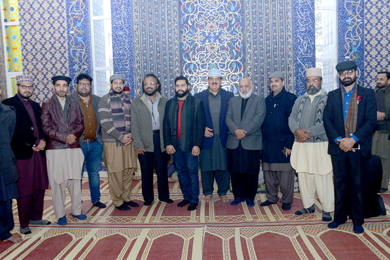 Calligrapher of Prophet Mosque Shafique-uz-Zaman visits MQI secretariat