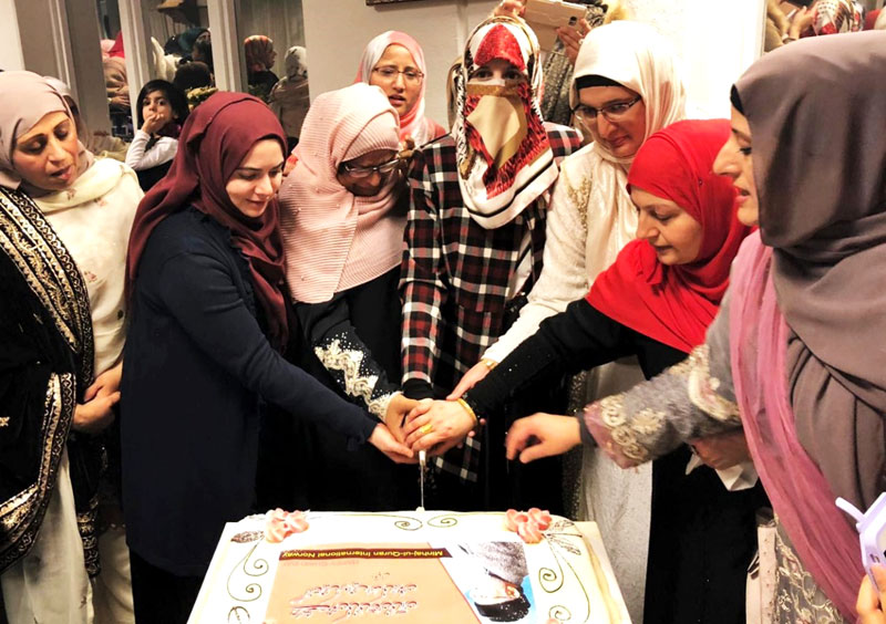 Dr Ghazala Hassan Qadri participated in a cake cutting ceremony
