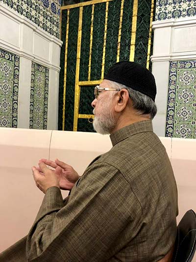 Dr Muhammad Tahir-ul-Qadri in the holy city of Madina