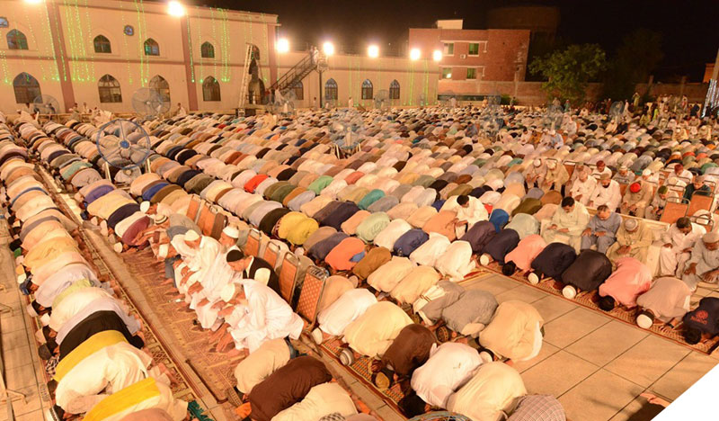 A view of Namaz e Tarawih in Itikaf City 2019