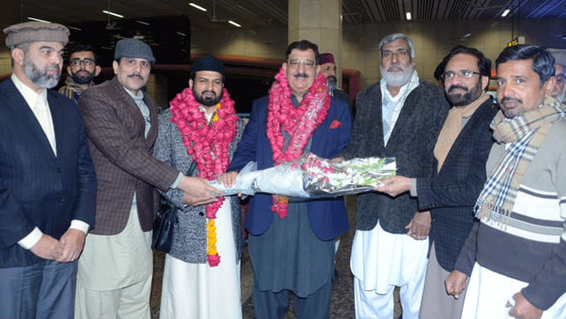 Senior MQI leaders reached Lahore after performing Umra