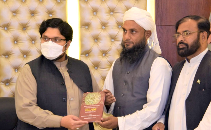 Religious scholars call on Dr Hussain Mohi-ud-Din Qadri