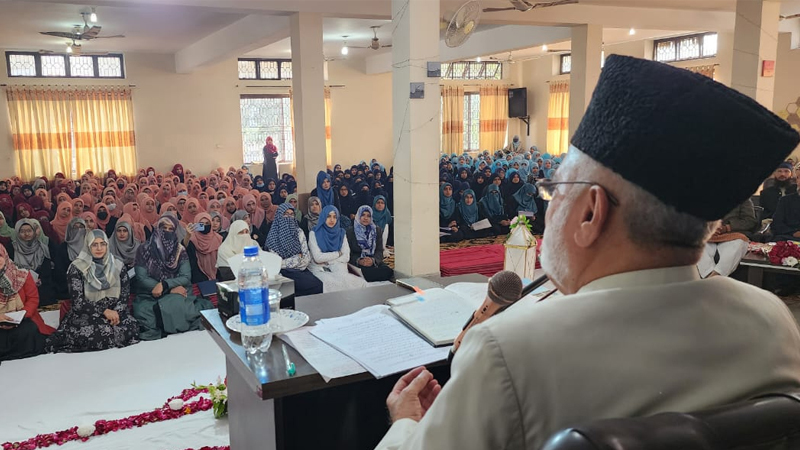 Justice (Rtd) Nazir Ahmad Ghazi visited Minhaj College for Women and addressed the students