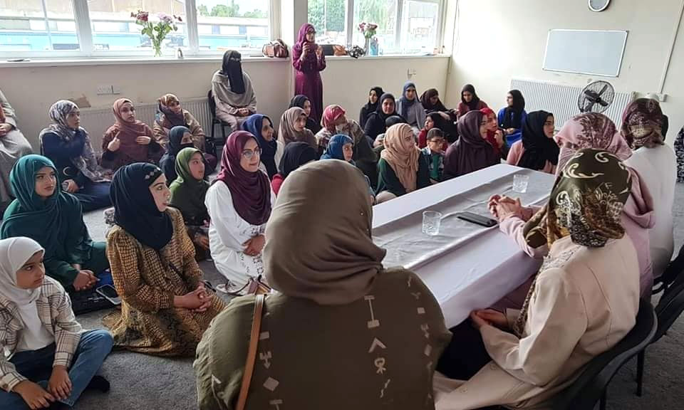 Dr Ghazala Qadri holds session with Minhaj Sisters Midlands Zone