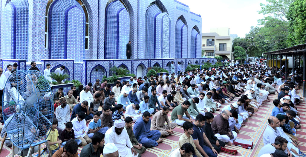 Dr Hassan Qadri address friday Jummah gathering in Jamy Shaykh ul Islam