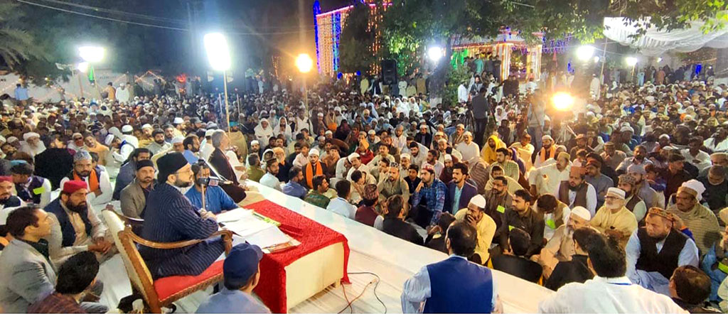 Dr Hassan Qadri addressing Urs ceremony in Kamoke sharif