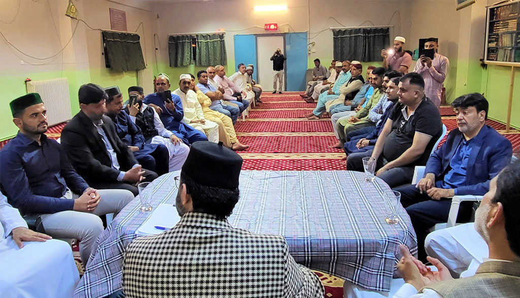 Dr Hassan Mohi-ud-Din Qadri met with the executive members of Minhaj-ul-Quran Oinofyta Greece