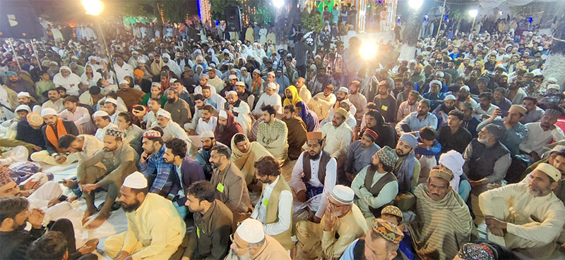 Dr Hassan Qadri addressing Urs ceremony in Kamoke sharif