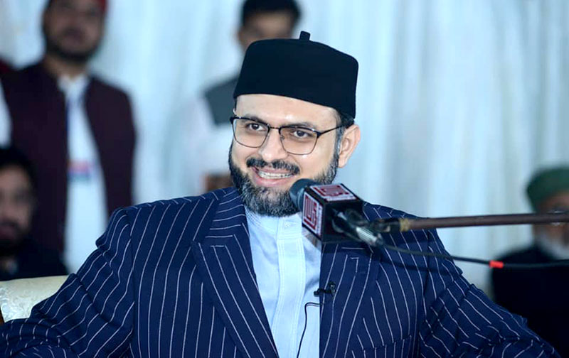 Dr Hassan Qadri addressing Urs ceremony in Kamoke sharif