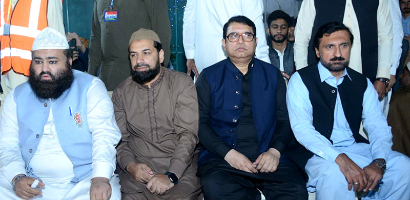 Dr Hassan Qadri addressing Urs ceremony in Kamoke sharif