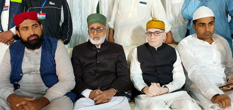 Dr Hassan Qadri addressing Urs ceremony in Kamoke sharif