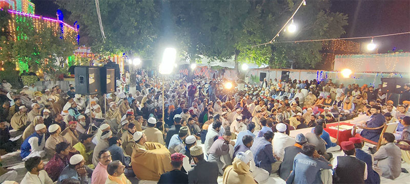 Dr Hassan Qadri addressing Urs ceremony in Kamoke sharif