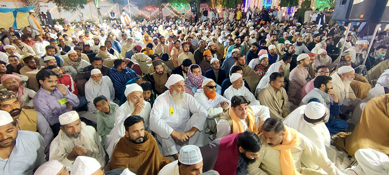 Dr Hassan Qadri addressing Urs ceremony in Kamoke sharif