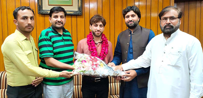 Ashraf Hira visits minhaj ul quran markaz