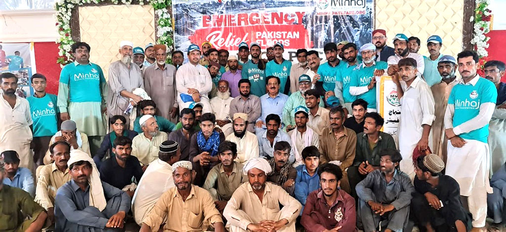 Khurram Nawaz Gandapur distributes relief goods in flood affectees in Dera Ismail Khan