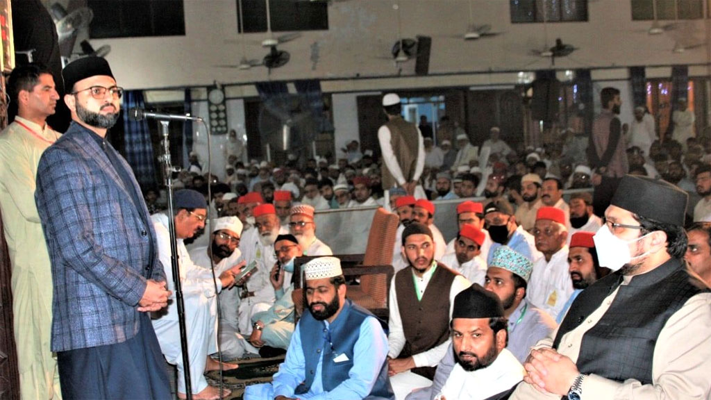 Dr Hassan Qadri addresses Mutakifeen in Itikaf city