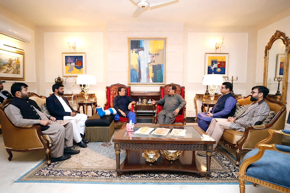 Awami Tehreek delegation met Imran Khan at Zaman Park