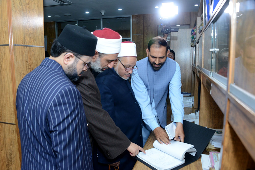 Egyptian Shuyukh delegation visits Farid e Millat Research Institute