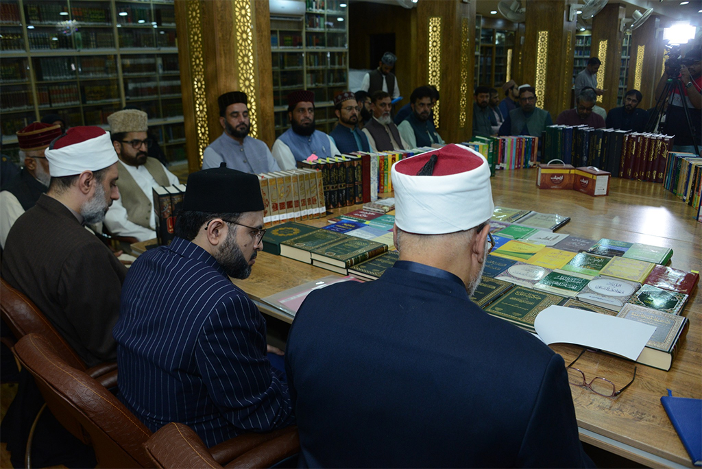 Egyptian Shuyukh delegation visits Farid e Millat Research Institute