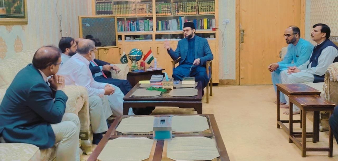 Tehreek e Pakistan trust delegation meets dr hassan qadri