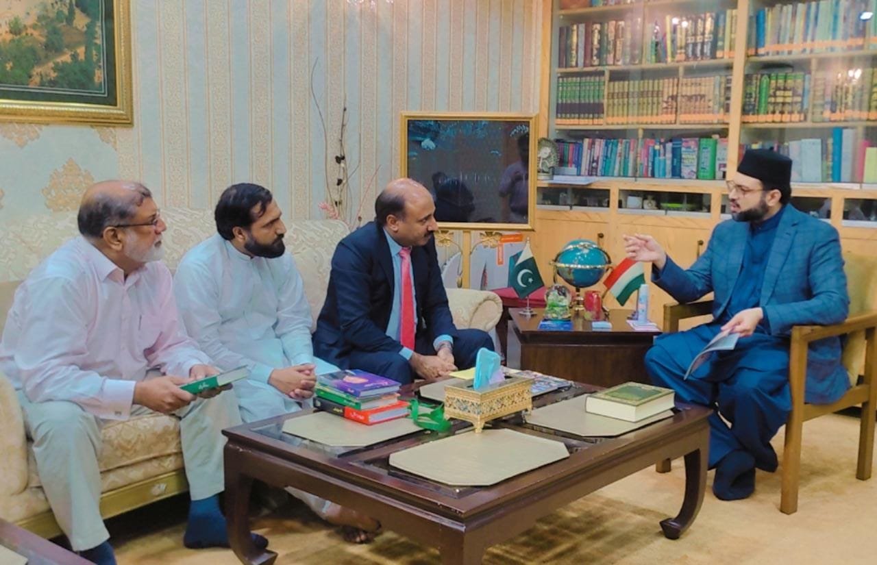 Tehreek e Pakistan trust delegation meets dr hassan qadri