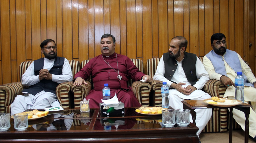 A delegation of Christian community visits Minhaj ul Quran central secretariat -2