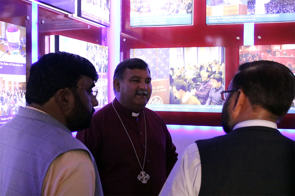 A delegation of Christian community visits Minhaj ul Quran central secretariat -3