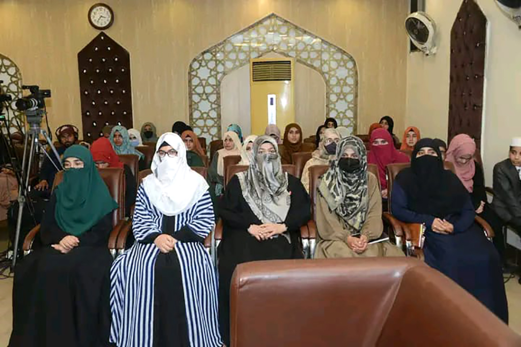 Closing ceremony of three courses and Tadreeb-ul-Mualimat camp