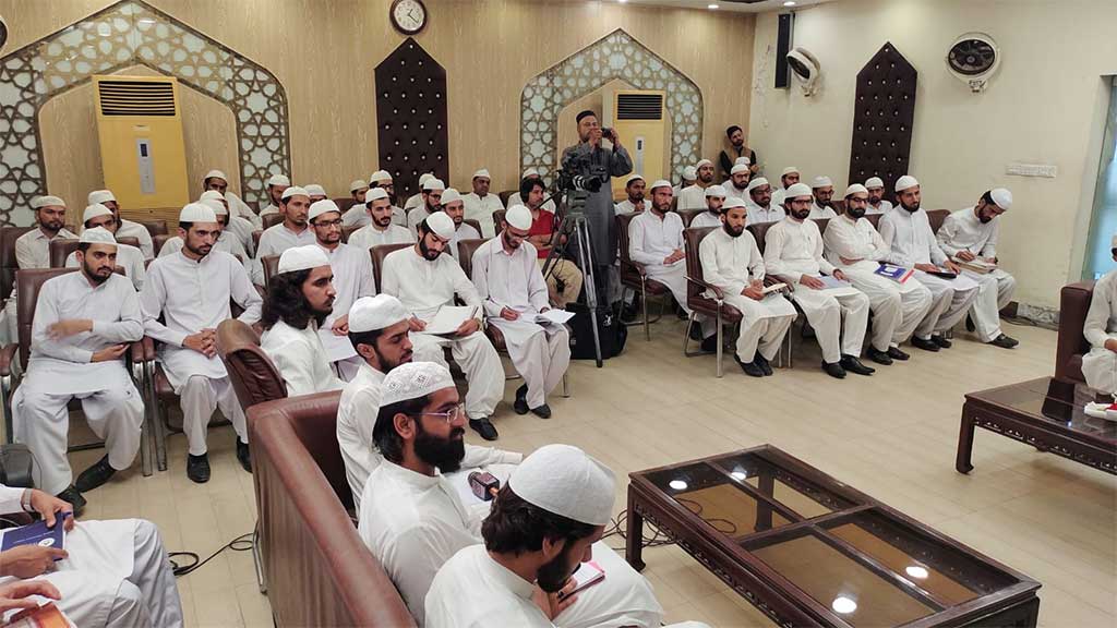 Dr Hassan Qadri Meeting With COSIS Students