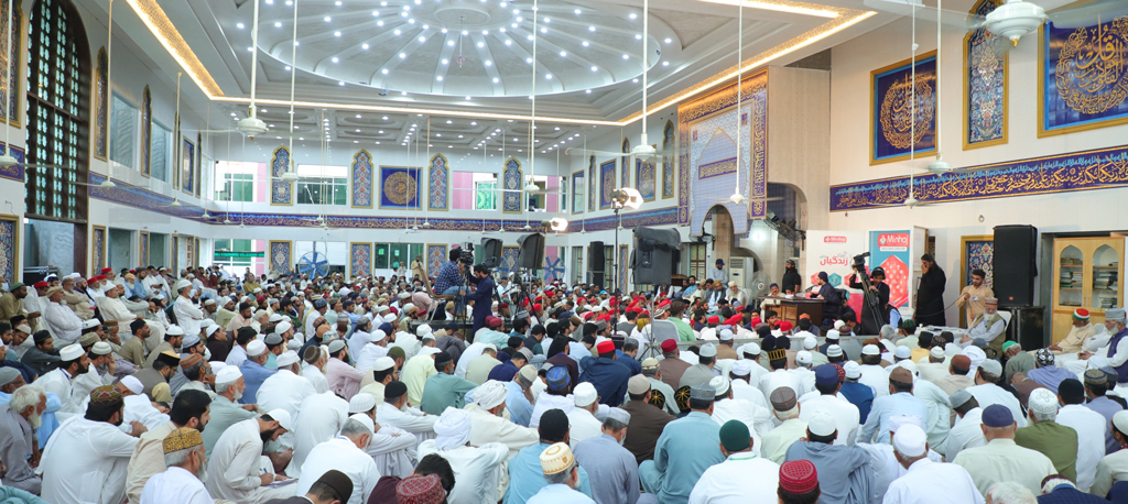 Dr Hassan Qadri addressing Itikaf City residents