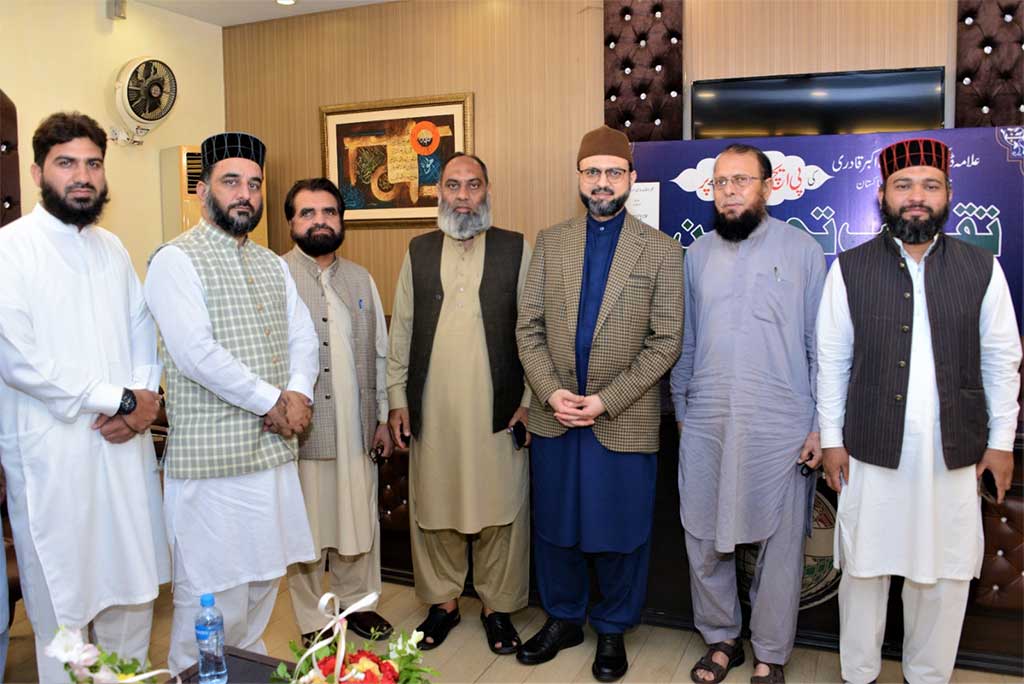 Dr Hassan Qadri addressing Taqrib e Tahsin