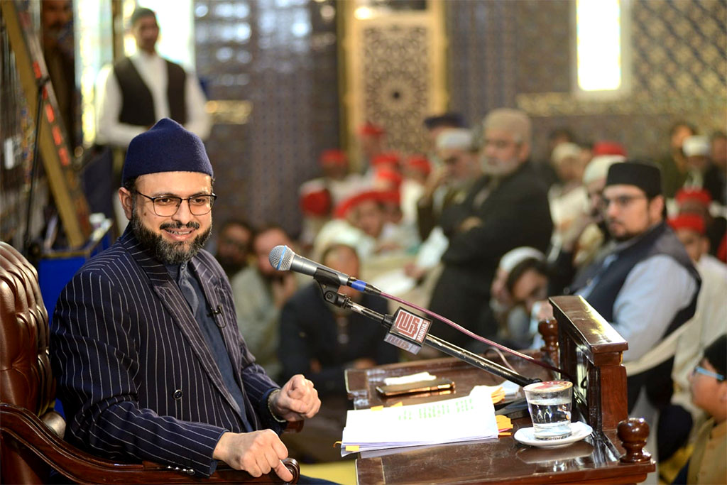 Dr Hassan Qadri adressing Khutba Jummah in Jamia Shaykh ul Islam