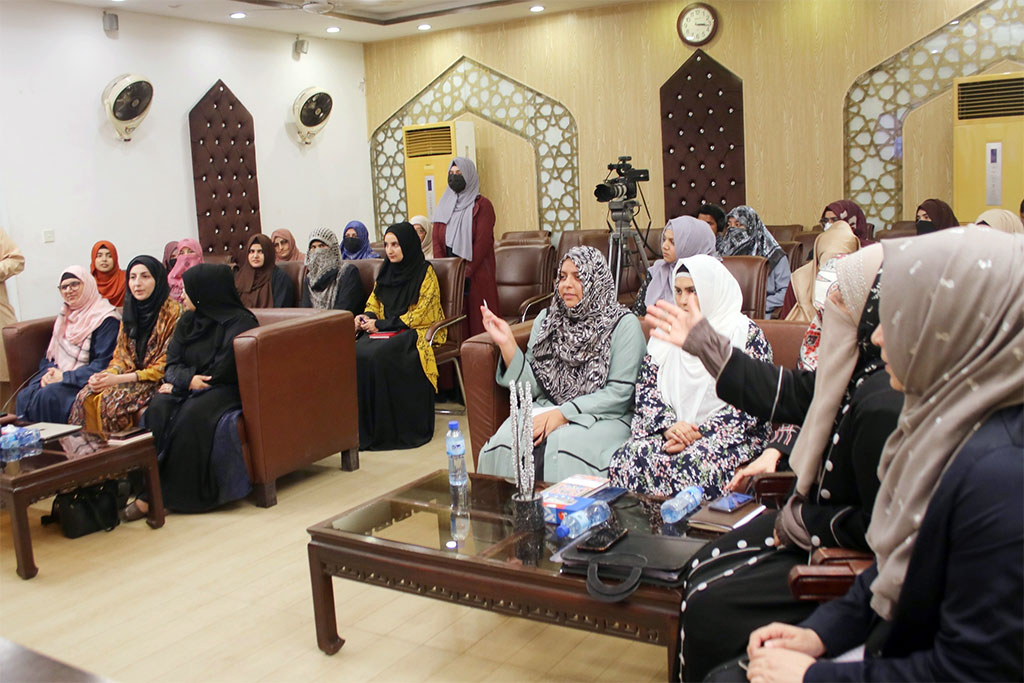 Dr Hassan Qadri met MWL Executive team