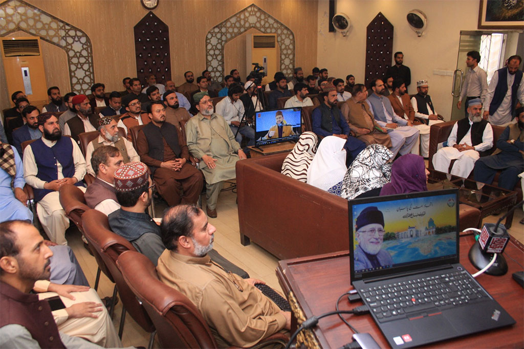 Dr Hassan qadri Adressing COSIS Staff