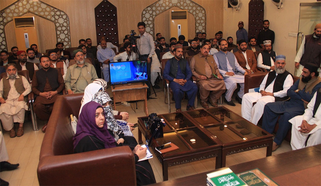 Dr Hassan qadri Adressing COSIS Staff