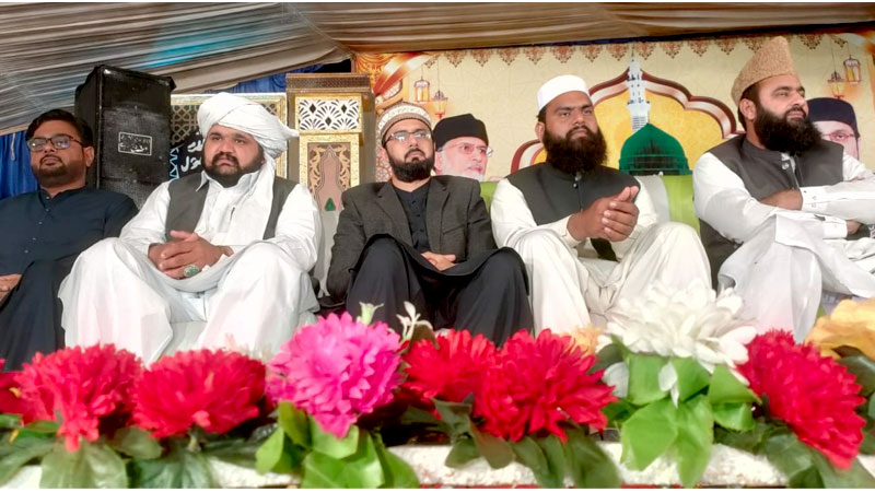 Dr. Hussain Qadri's participation and address in Khusbooye Kainat conference in Jaranwala