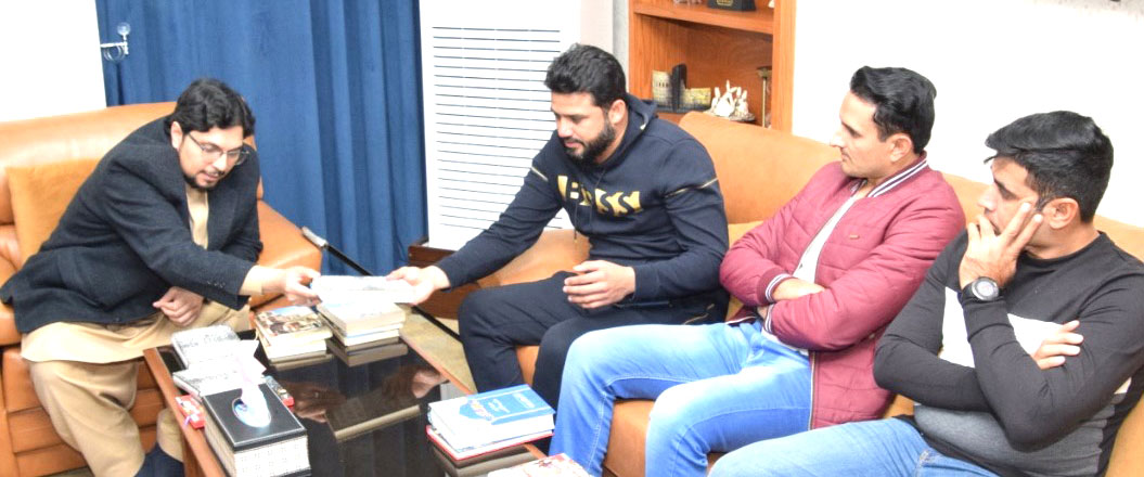 Dr. Hussain Qadri Meeting with Pakistan Cricket Team