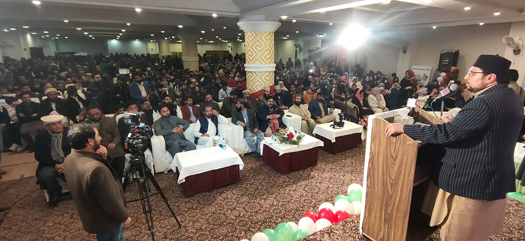 Dr Hussain Qadri adressing Quaid Day Seminar