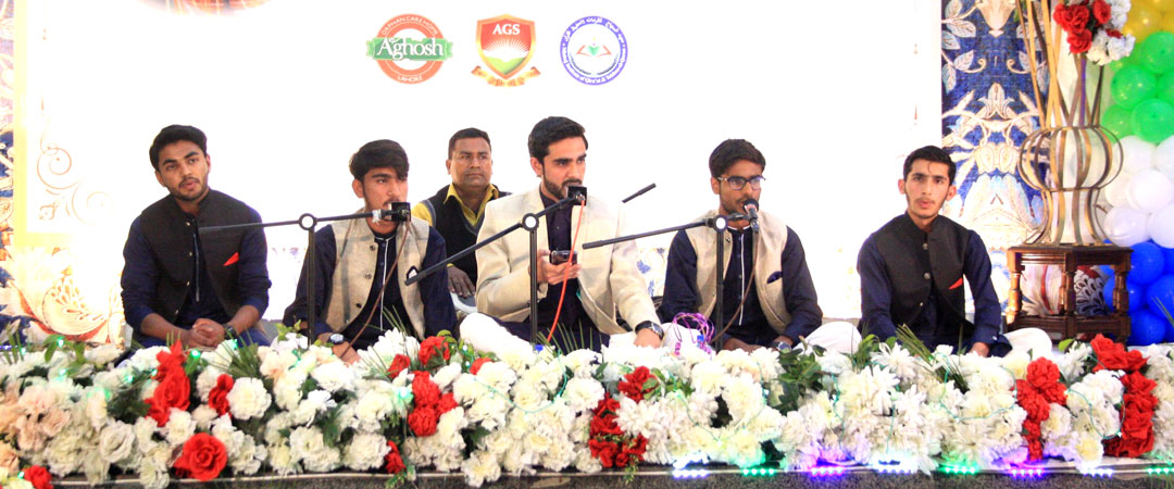 Dr. Hussain Qadri addressing a Qirat ceremony at Tehfeez-ul-Quran