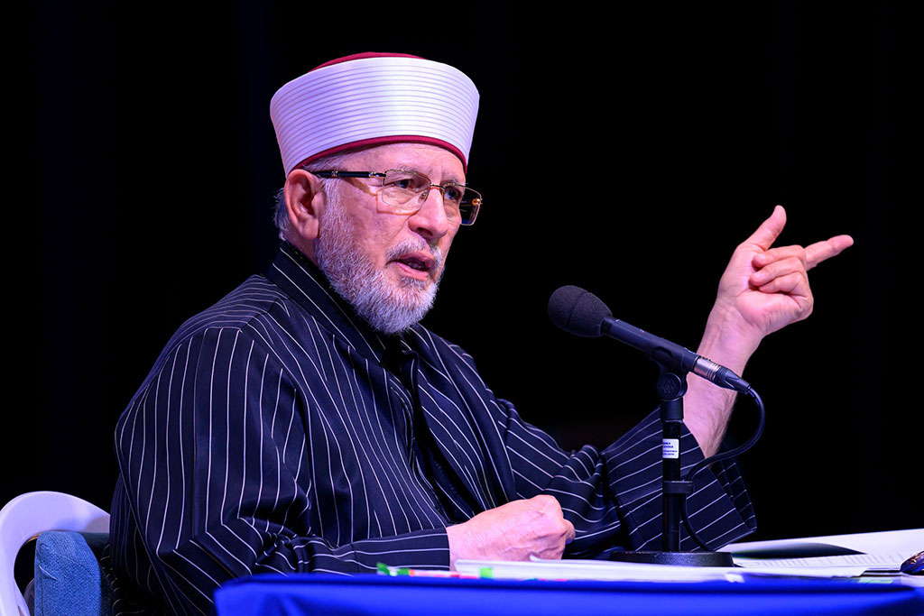 Dr Muhammad Tahir-ul-Qadri addressing keynote lecture at Al-Hidayah 2023