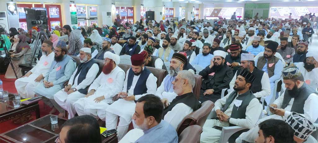 Dr Thair ul Qadri addressing al-Balagh al-Mubeen training workshop