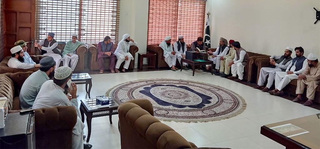 Khurram Nawaz gandapur visit Darul Uloom Haqqania