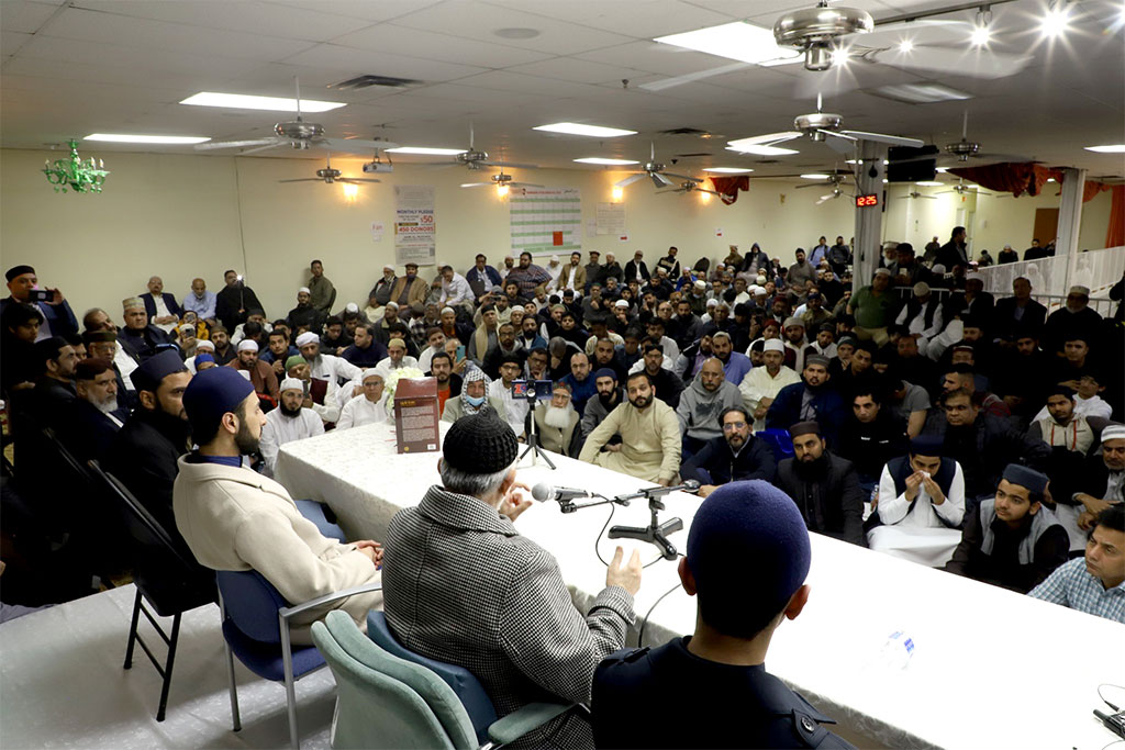 Dr Tahir-ul-Qadri addressing Laylatul Qadr program in Canada