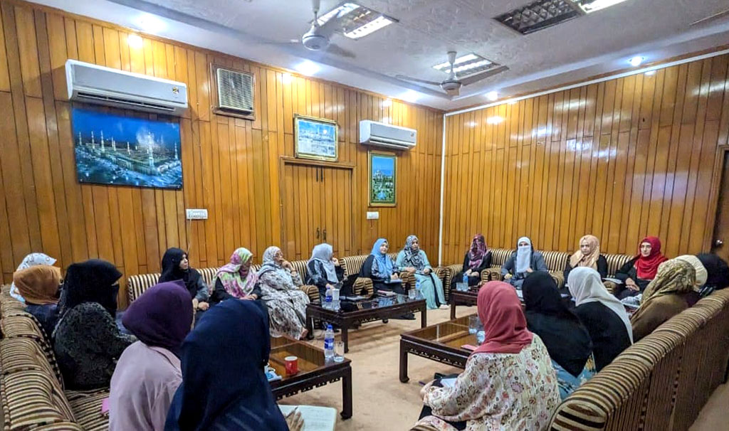 inhaj-ul-Quran Women League discusses Rabi-ul-Awal plan