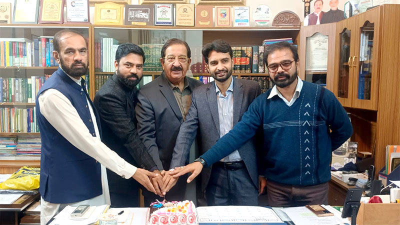 Minhaj Youth Leauge Cake Cutting Ceremoney in MQI