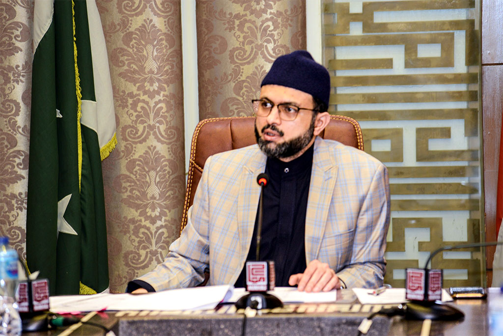 Dr Hassan Qadri addressing Minhaj ul Quran Supreme Council meeting 2