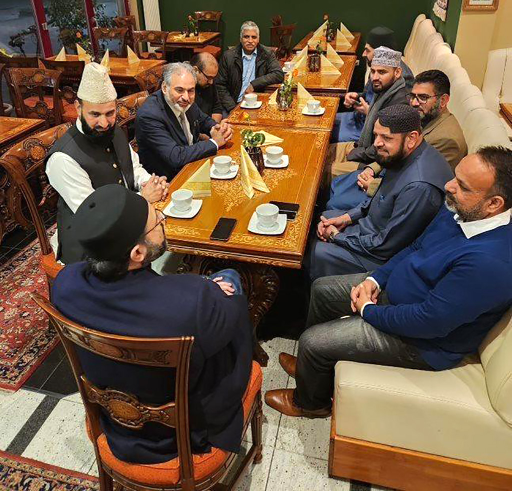 President Jamia Mosque Aqsa arranged a dinner in the honor of Dr. Hassan Qadri