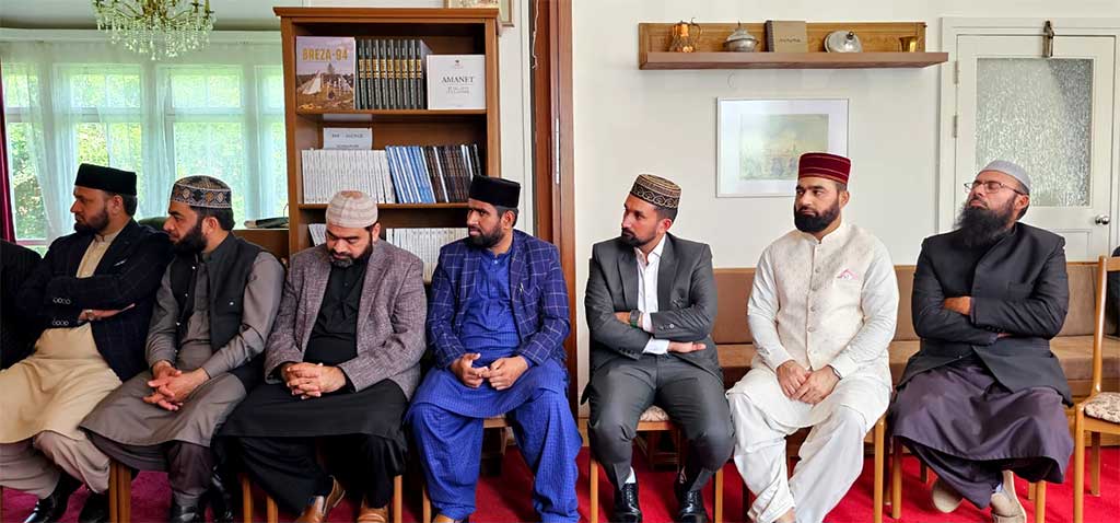 Scholars of Minhaj Europe met with Dr Hassan Qadri
