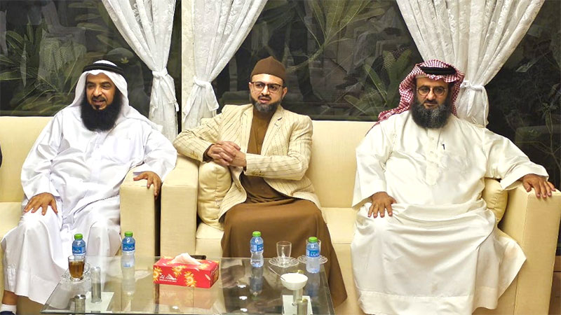 dr hassan qadri dinner with member of Senator Bahrain